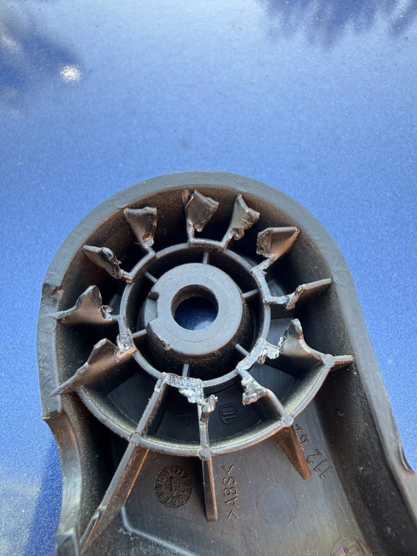 Tirette capot E90 E82 E92 F13 F12 E91 E93 E88